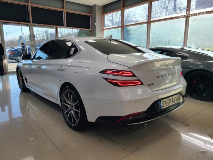 Genesis G70 2.0T Standard 4