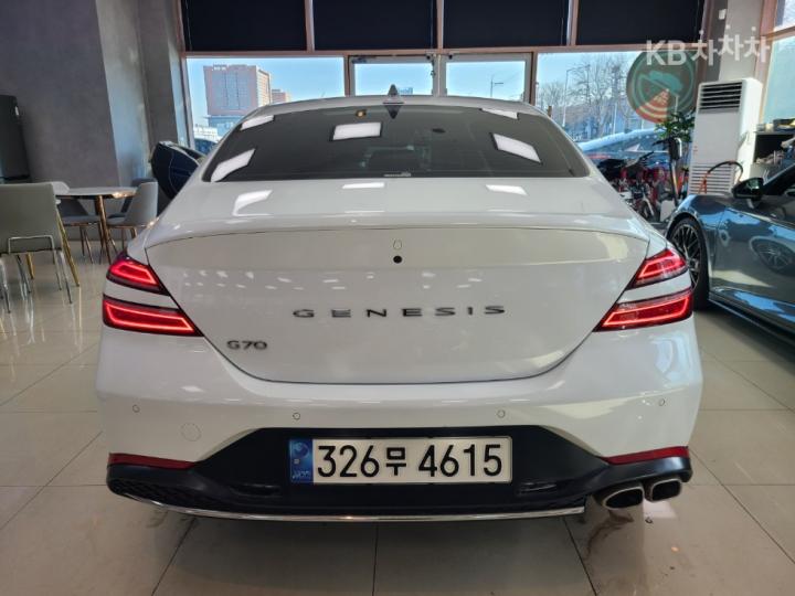 Genesis G70 2.0T Standard 5