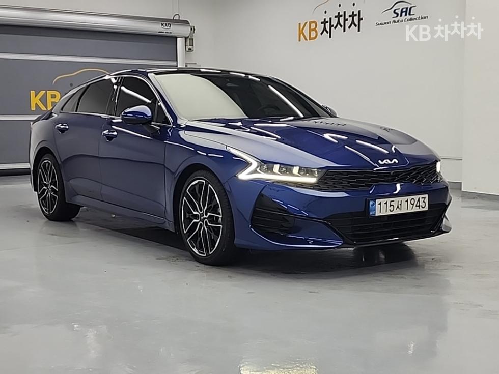 2022 - kia k5