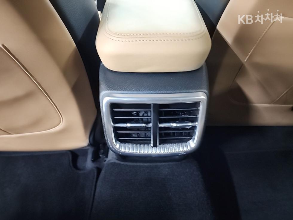 2022 - kia k5