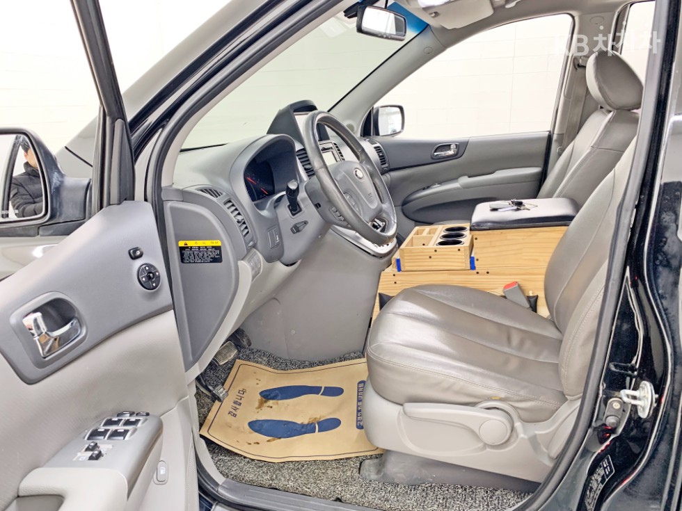2013 - kia carnival