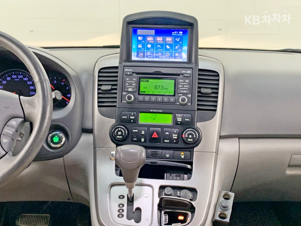 2013 - kia carnival