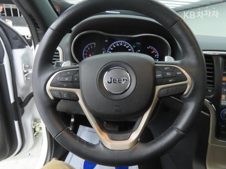 Jeep Cherokee Grand New 3.6 V6 Overland WK2 9