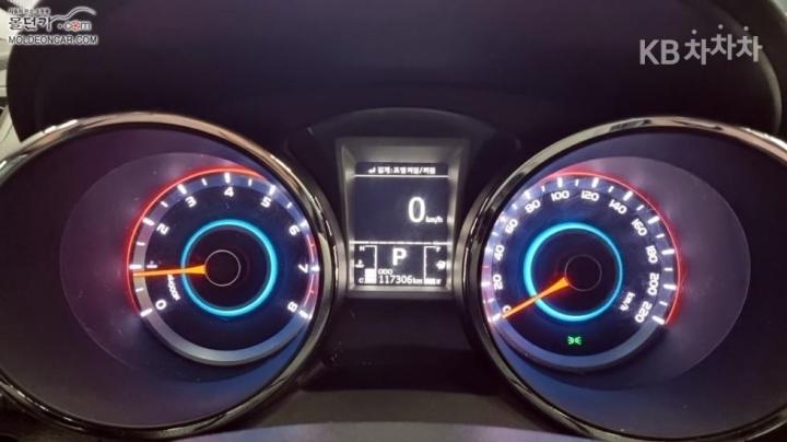 KG Mobility (Ssangyong) Tivoli Gasoline LX Premium Type 6