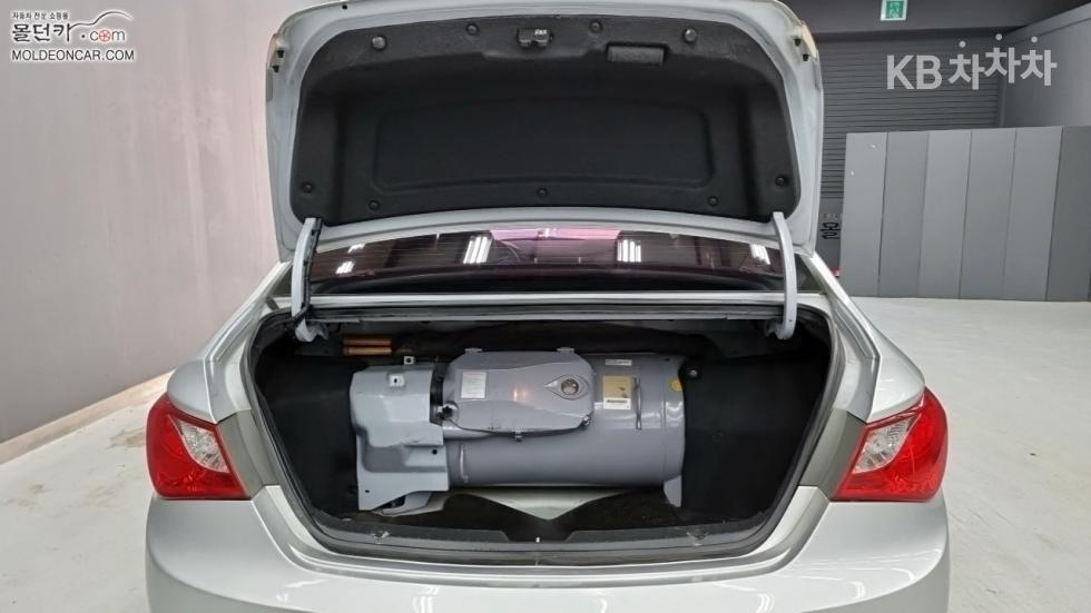 Hyundai Sonata — miniaturë 18