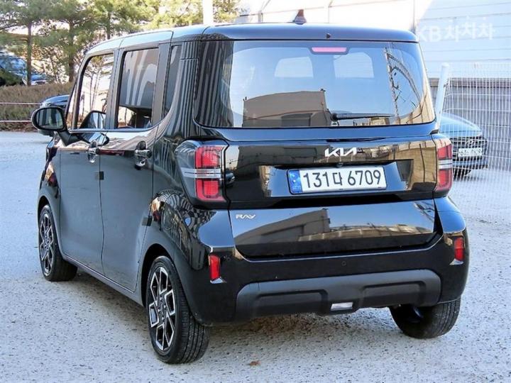 Kia Ray 1.0 Gasoline Signature 4