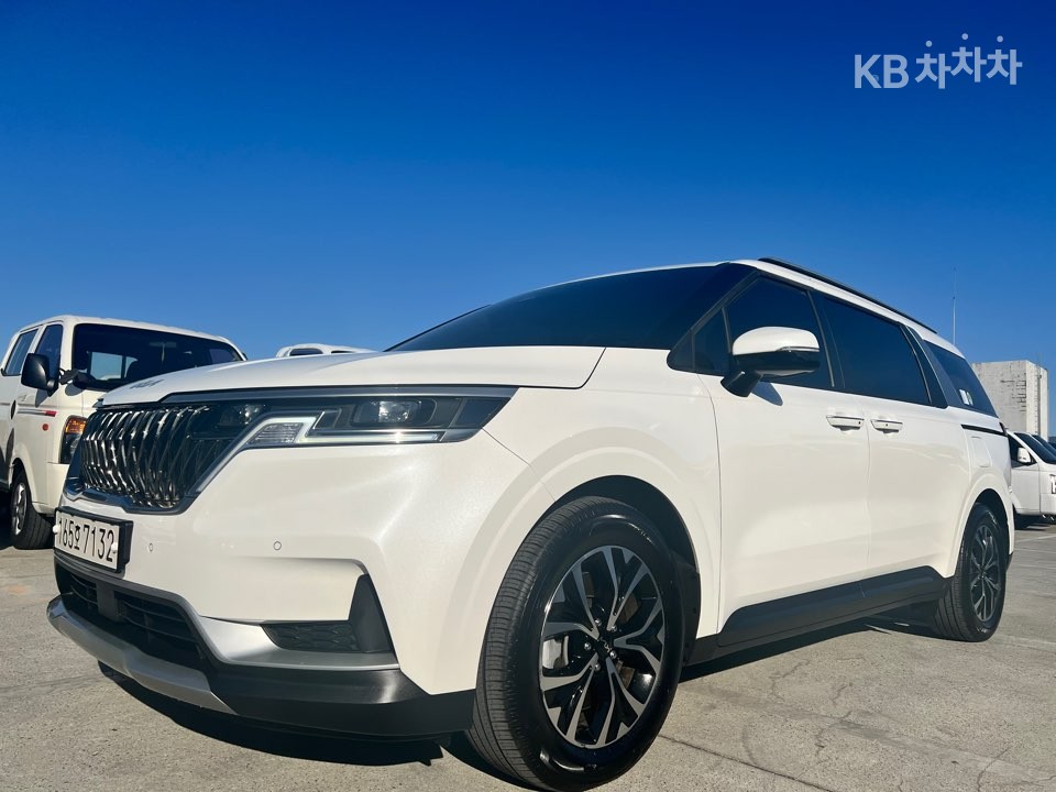 2022 - kia carnival