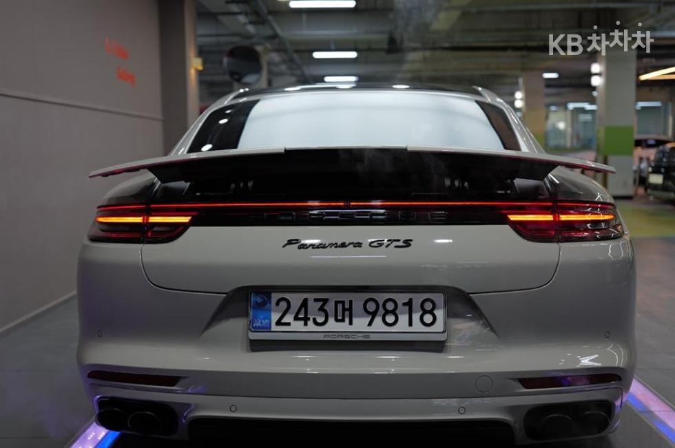 Porsche Panamera — miniaturë 4
