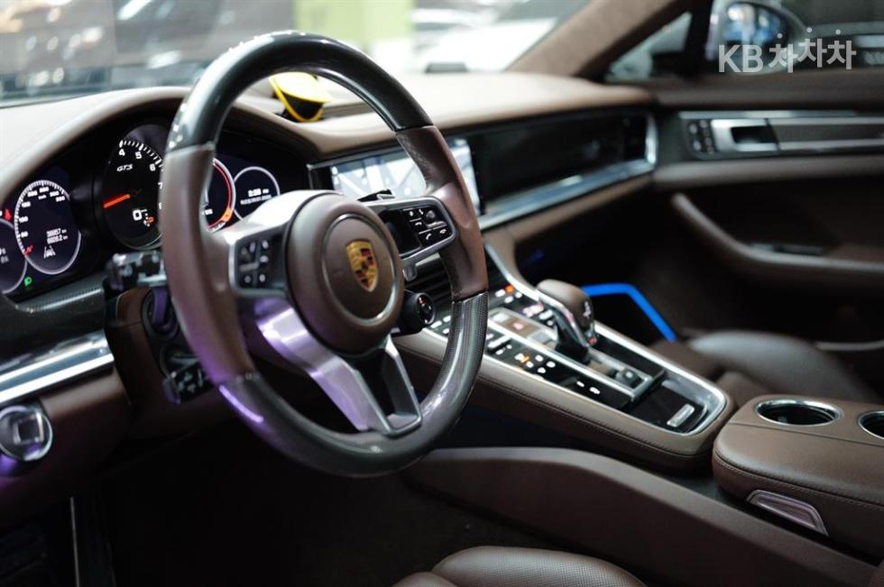 Porsche Panamera — miniaturë 6