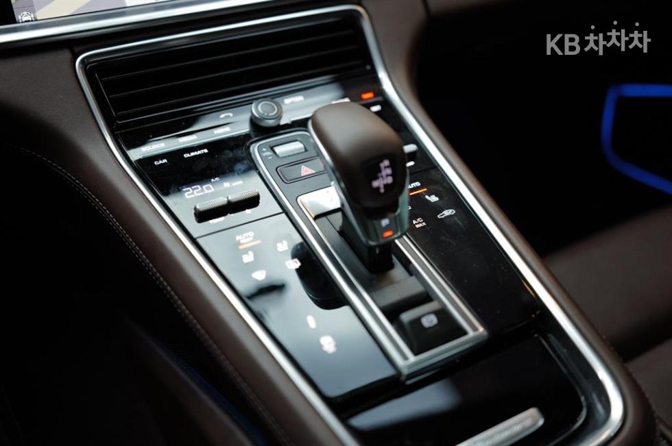 Porsche Panamera — miniaturë 10