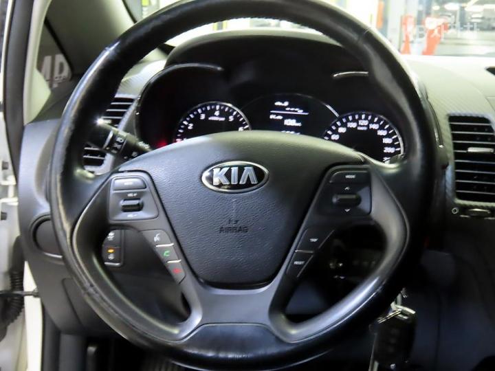 Kia K3 Luxury 9