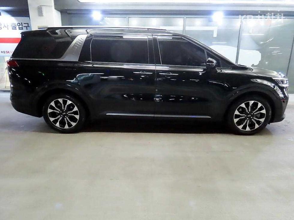 2021 - kia carnival