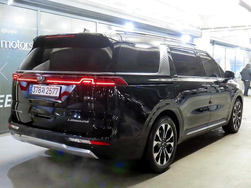 2021 - kia carnival