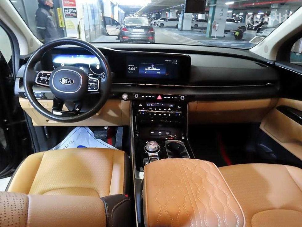 2021 - kia carnival