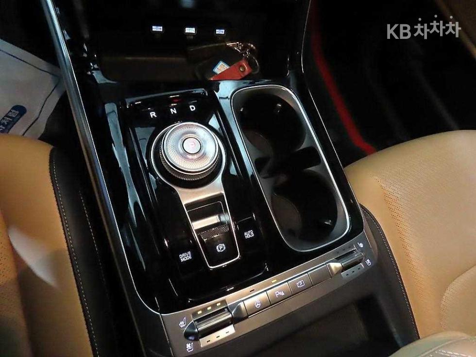 2021 - kia carnival