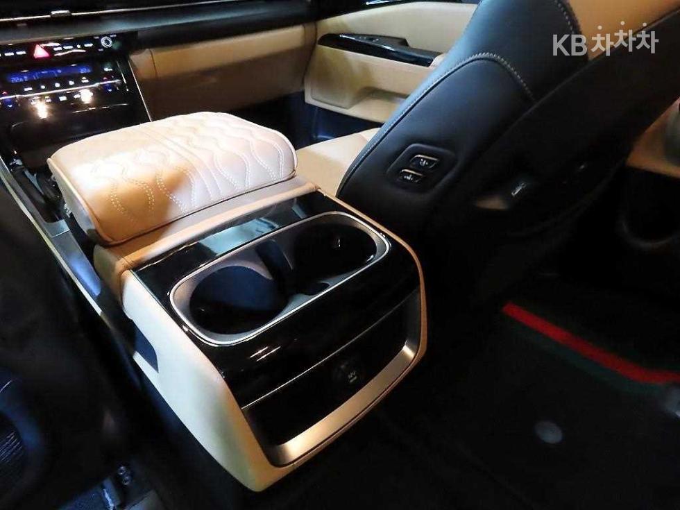 2021 - kia carnival