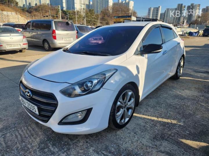 Hyundai i30 New 1.6 VGT Extreme 2