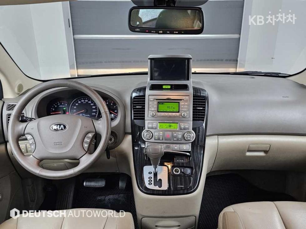 2013 - kia carnival