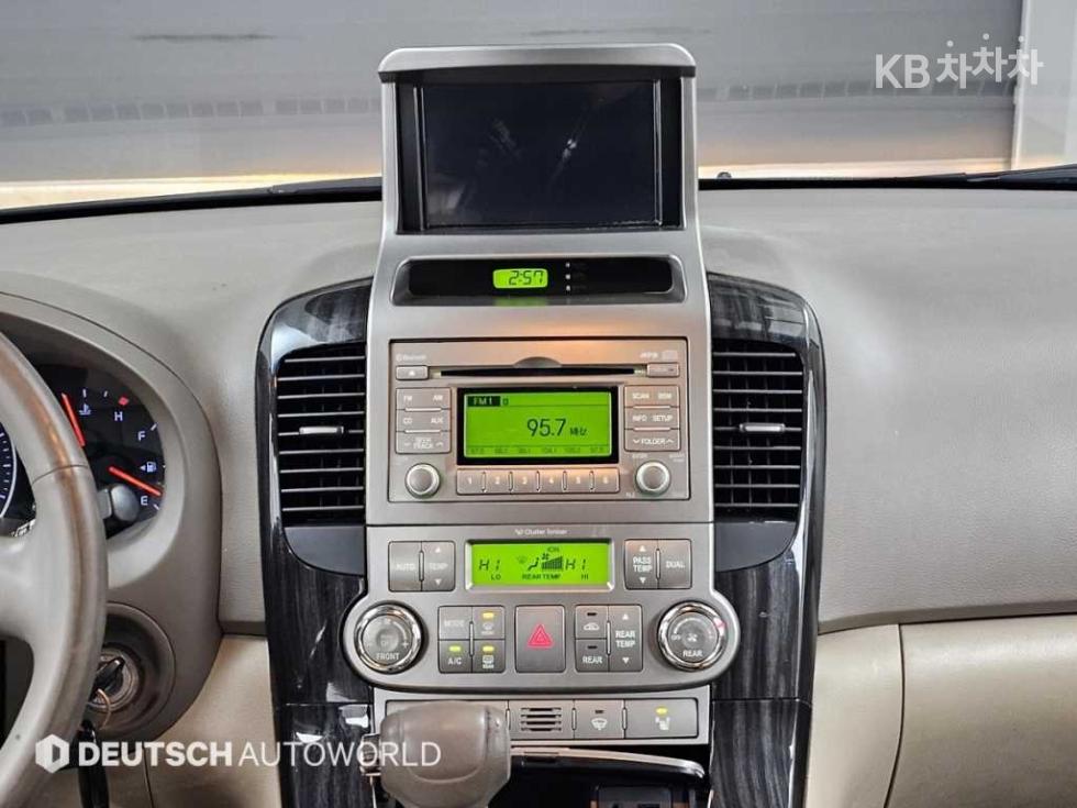 2013 - kia carnival