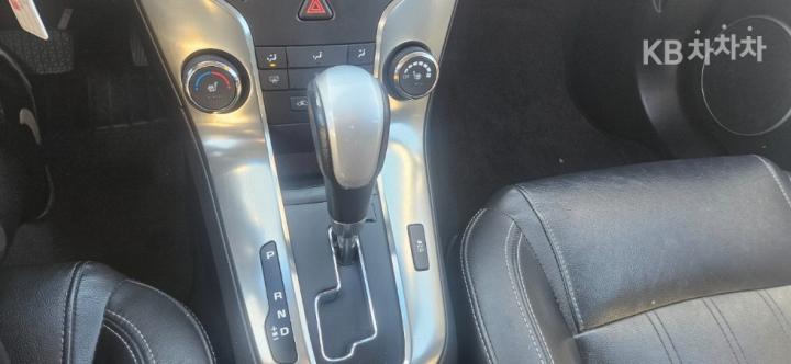 Chevrolet Cruze 1.8 LT Base Type 8