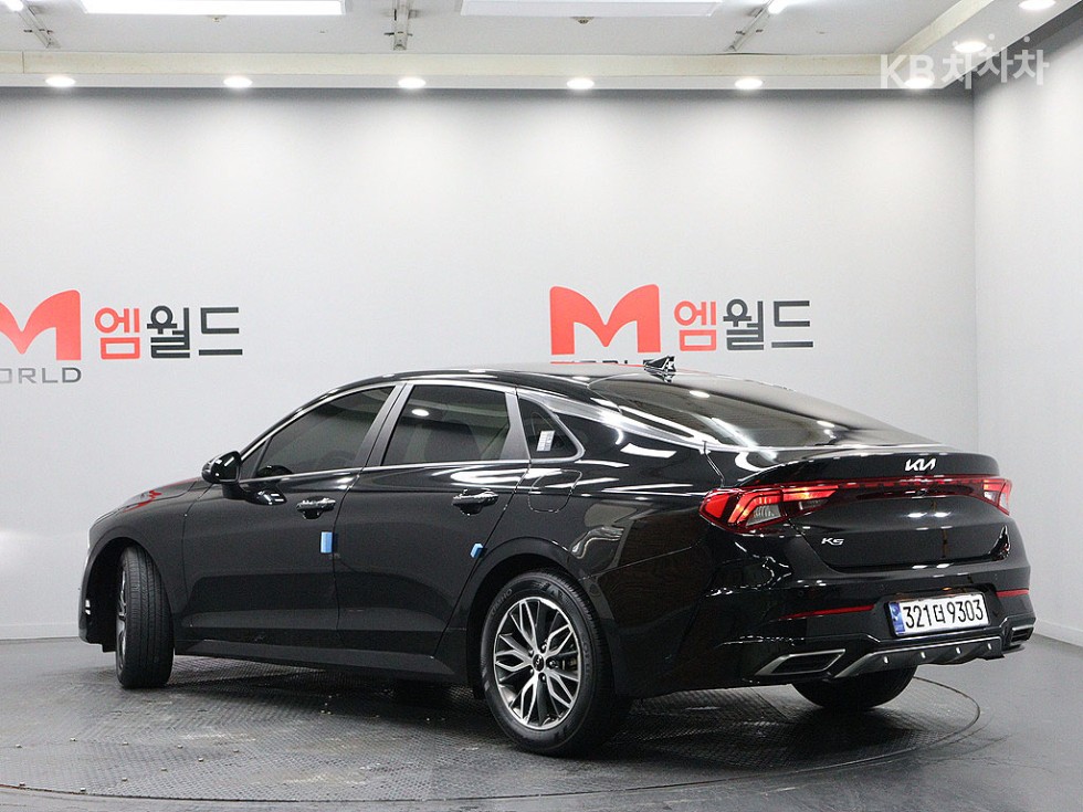 2022 - kia k5