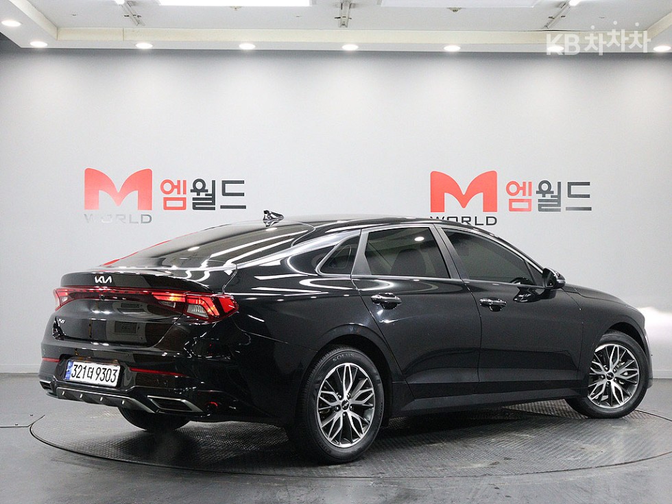 2022 - kia k5