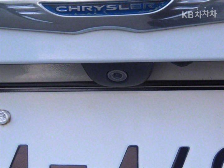 Chrysler 200 2.4 C 9