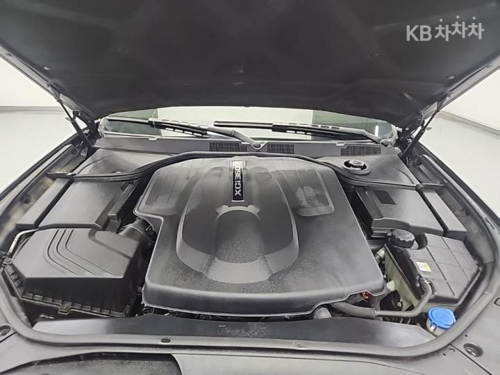 KG Mobility (Ssangyong) Chairman New W CW700 4TRONIC 6