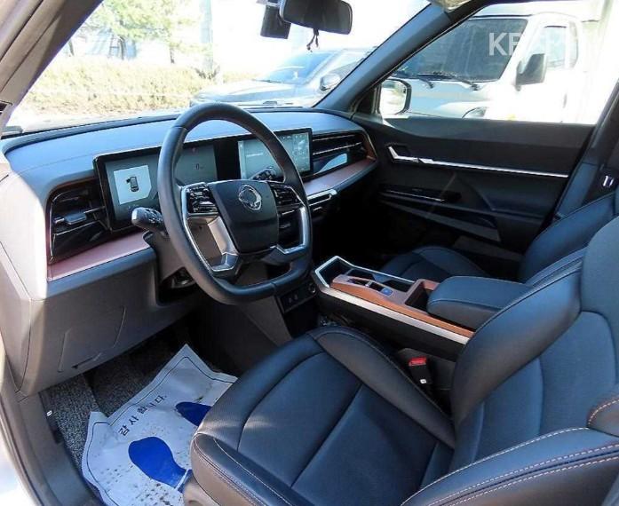 KG Mobility (Ssangyong) Torres Van J100 Gasoline Turbo 1.5 2WD T7 8