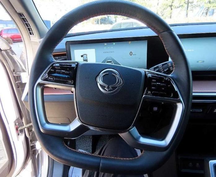 KG Mobility (Ssangyong) Torres Van J100 Gasoline Turbo 1.5 2WD T7 9