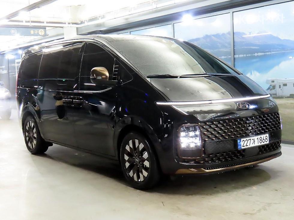 Hyundai 스타리아 라운지 2.2 라운지 9 AWD 인스퍼레이션 - фото 1