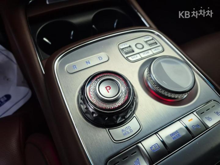 Genesis G90 RS4 3.5T AWD Base Type 9