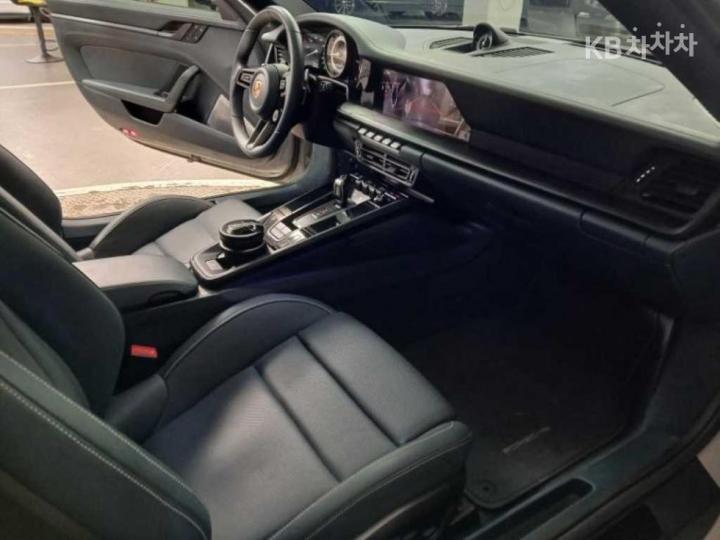 Porsche Carrera 911 992 4 GTS Cabriolet 8