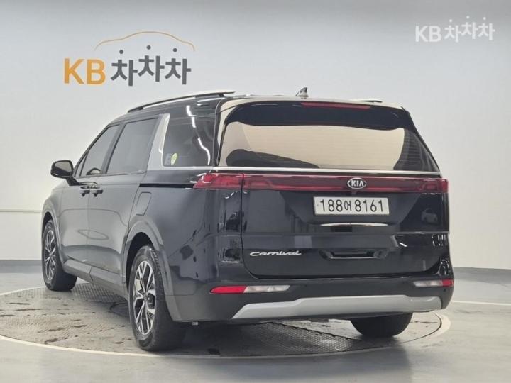 Kia Carnival D2.2 Prestige 3