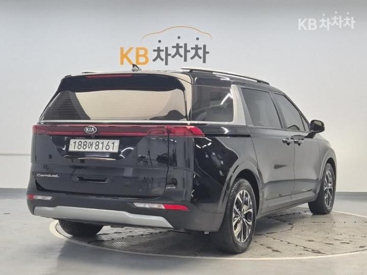 Kia Carnival D2.2 Prestige 4