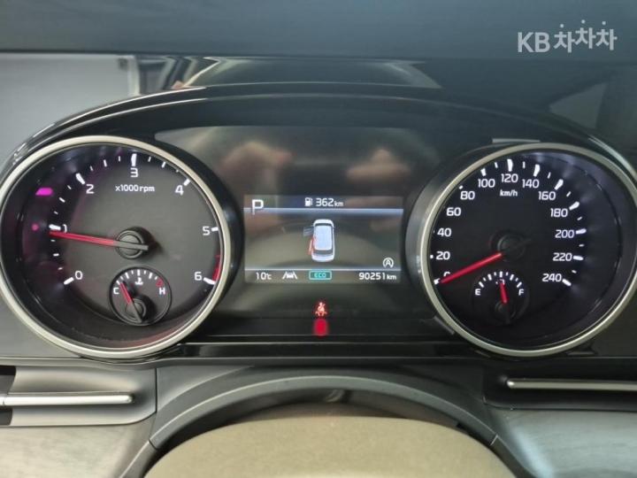 Kia Carnival D2.2 Prestige 7