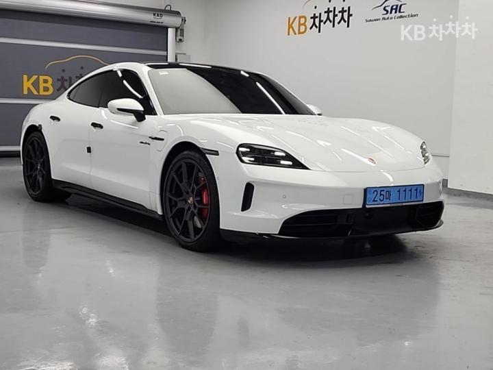 Porsche Taycan GTS 5