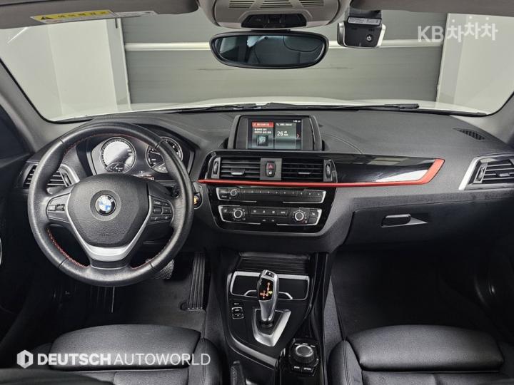 BMW 1 Series New 118d Sport Base Type 8