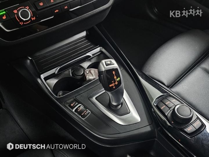 BMW 1 Series New 118d Sport Base Type 10