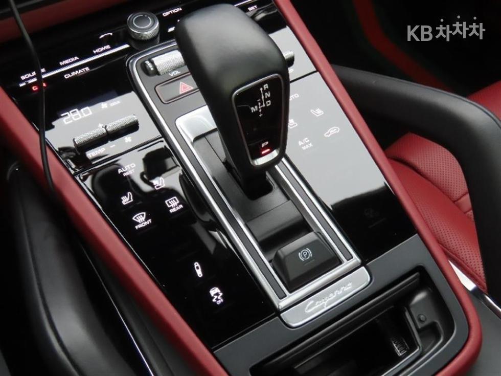 Porsche Cayenne — miniaturë 6