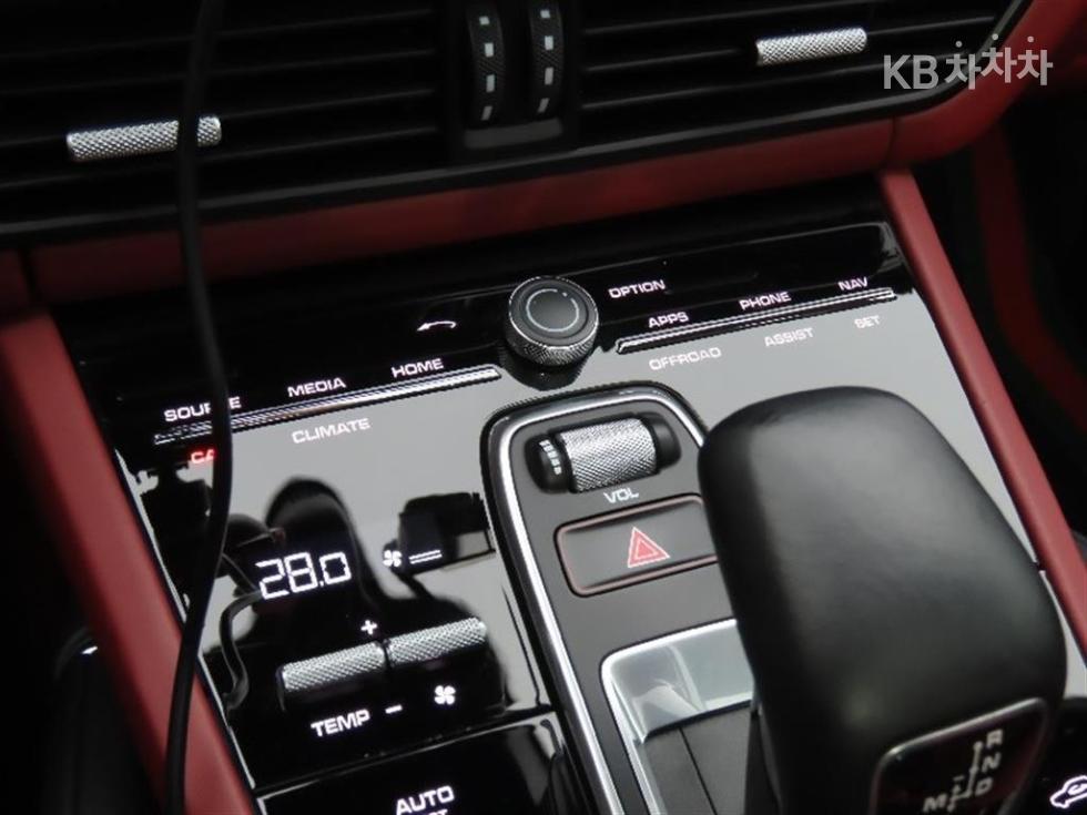 Porsche Cayenne — miniaturë 7