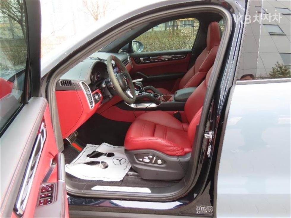Porsche Cayenne — miniaturë 12