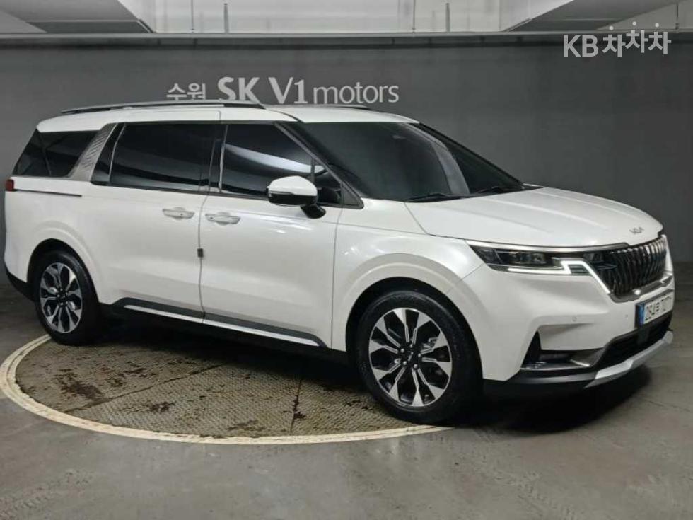 2023 - kia carnival