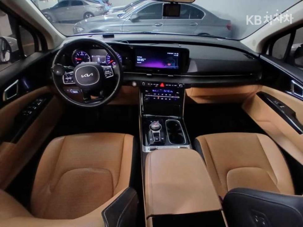 2023 - kia carnival