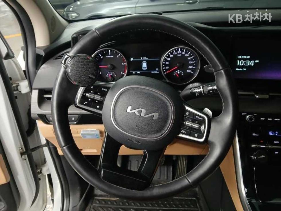 2023 - kia carnival