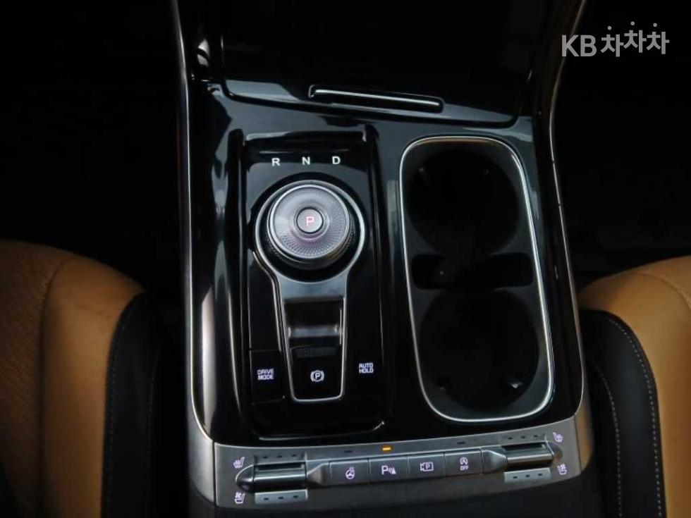 2023 - kia carnival