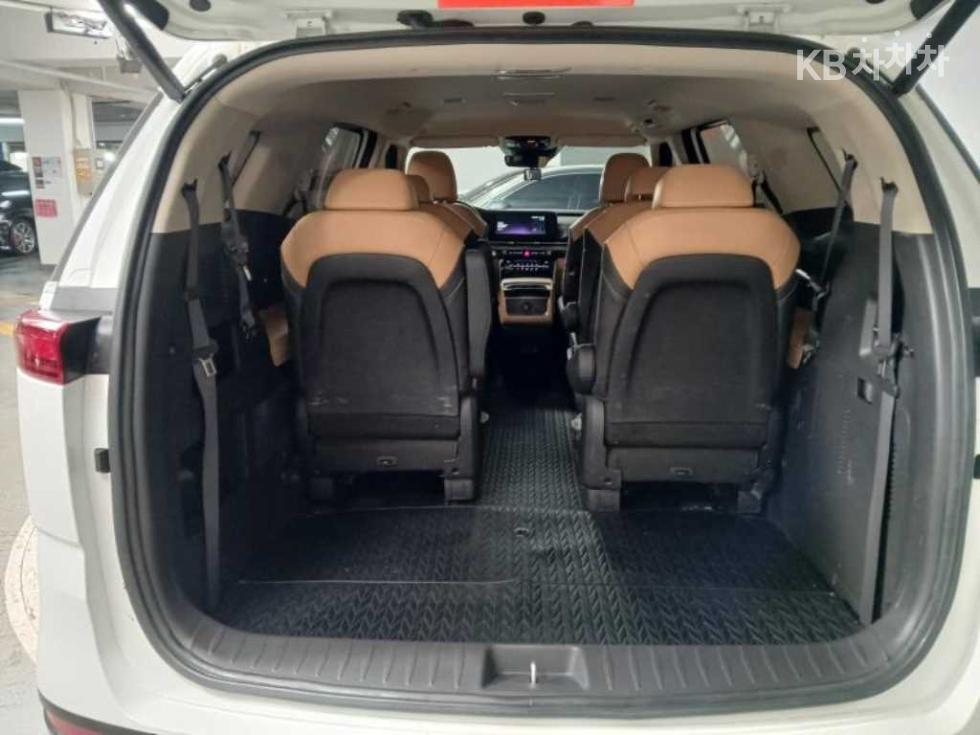 2023 - kia carnival