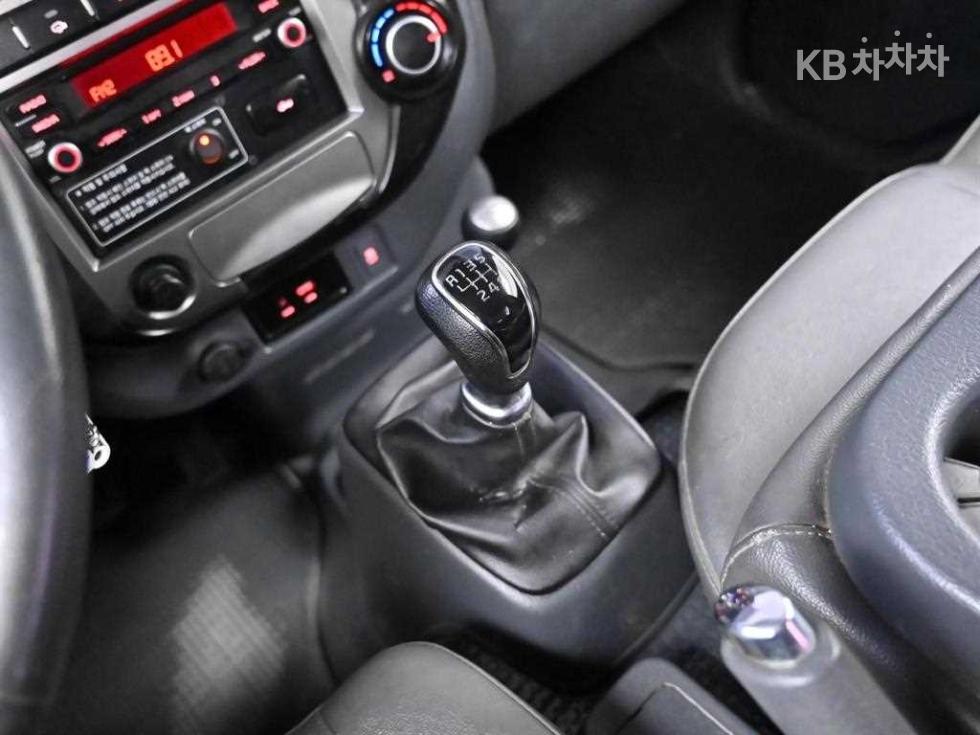 2019 - kia bongo iii