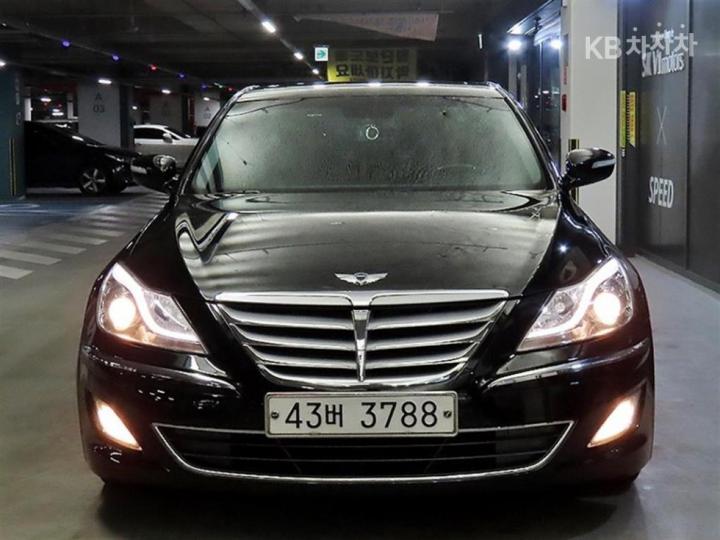 Hyundai Genesis BH330 MODERN Special 3