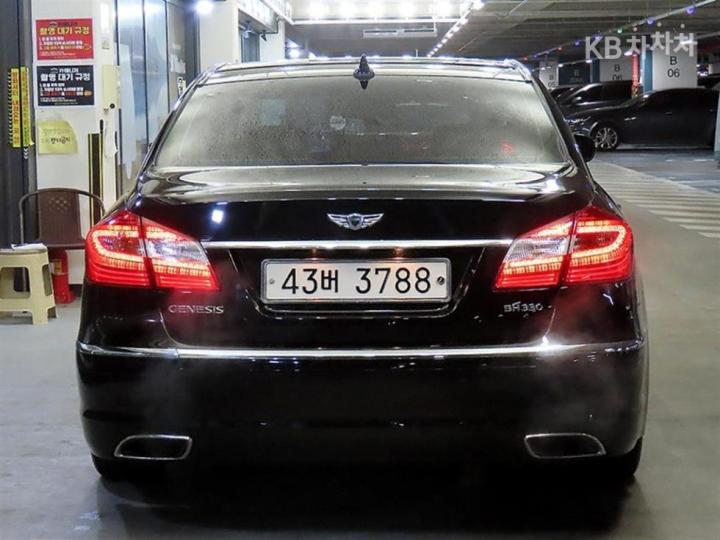 Hyundai Genesis BH330 MODERN Special 6